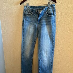 Levi’s size 28 Demi Curve classic rise slim denim no holes, EUC 5 pocket